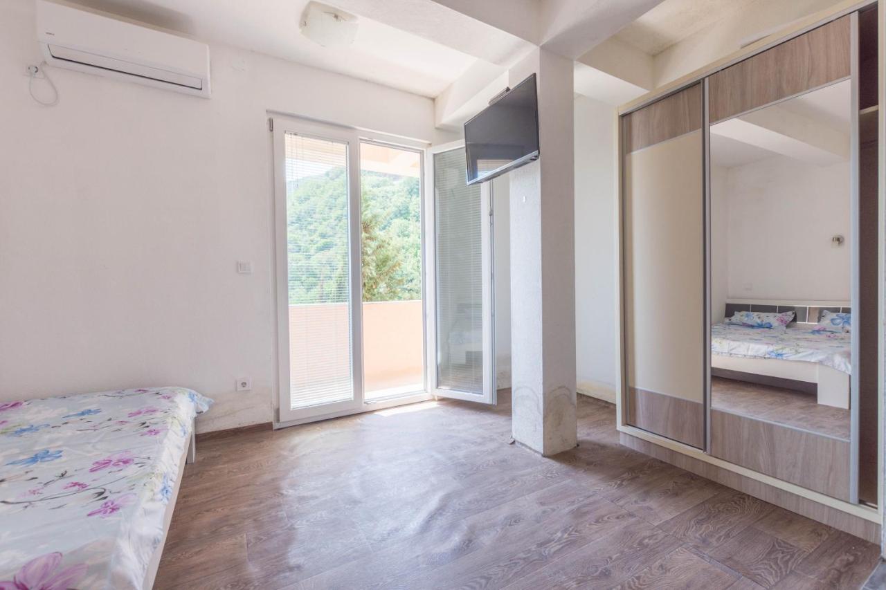 Apartments Elena Budva Exterior photo