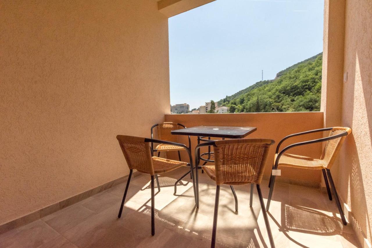 Apartments Elena Budva Exterior photo